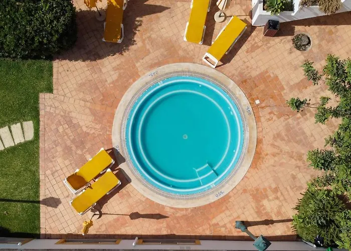 Alfagar Cerro Malpique Албуфейра